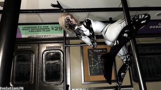 Anti-Venom Gwen showers you with her Cum