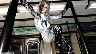 Anti-Venom Gwen showers you with her Cum